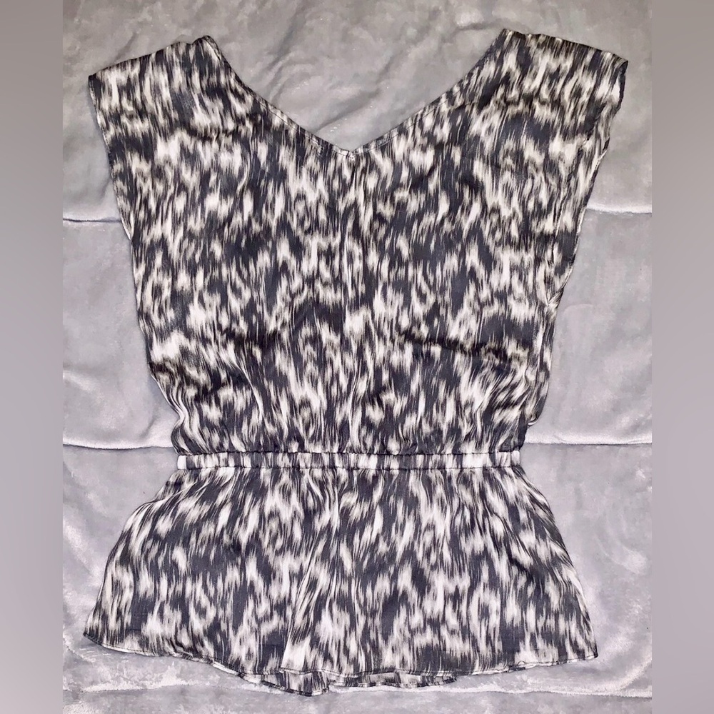Express Blouse - Picture 2 of 4